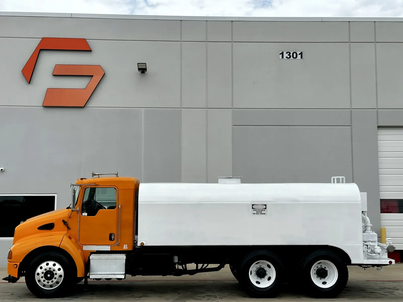 2003 Kenworth in Hutchins, TX — photo 4