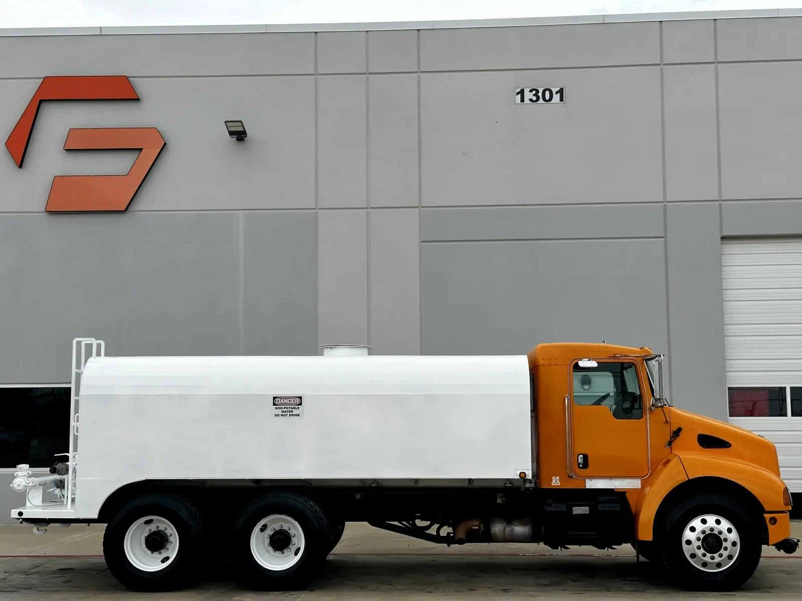 2003 Kenworth in Hutchins, TX — photo 3