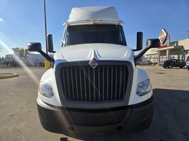 2024 International LT - image 3
