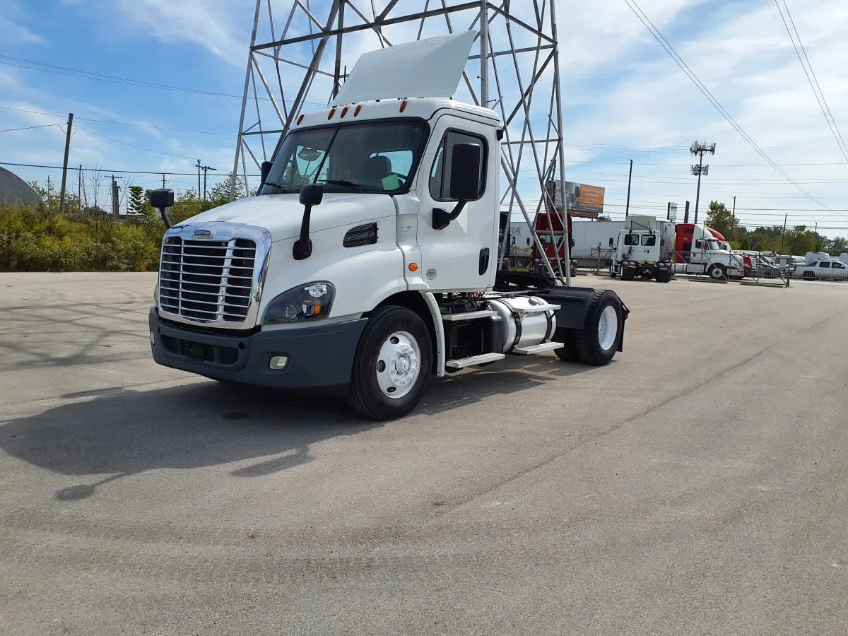 2019 Freightliner Cascadia in Indianapolis, IN