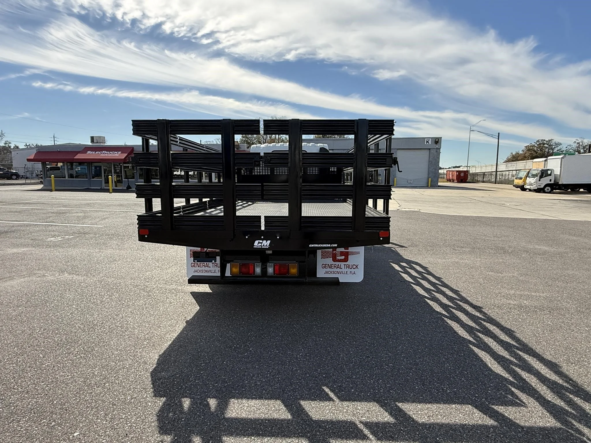 2017 Isuzu NRR in Jacksonville, FL — photo 3