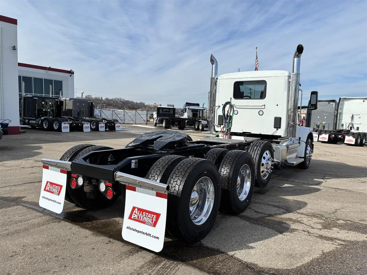 2027 Peterbilt 567 in Rochester, MN — photo 3