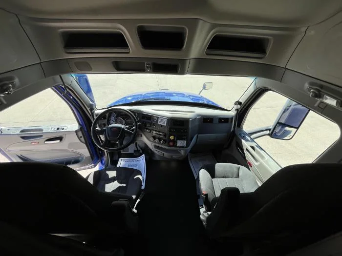 2022 Peterbilt 579 - image 17