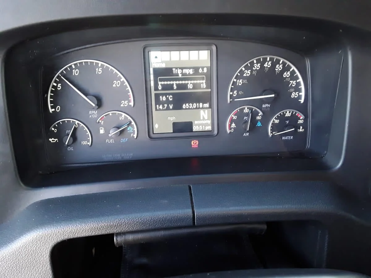 2023 Freightliner Cascadia - image 10