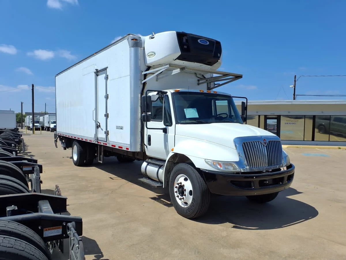 2019 International 4300 in Dallas, TX — photo 3
