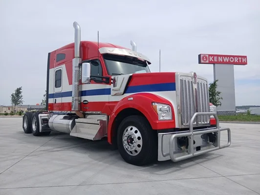 2023 Kenworth W990