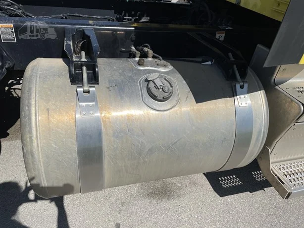 2021 Peterbilt 579 in Portland, OR — photo 8