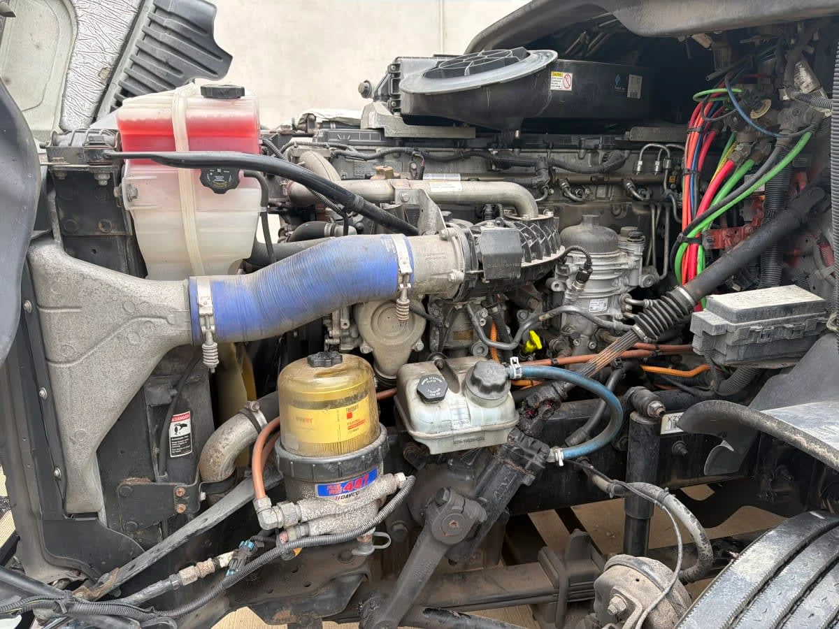 2020 Freightliner Cascadia in Oklahoma City, OK — photo 10
