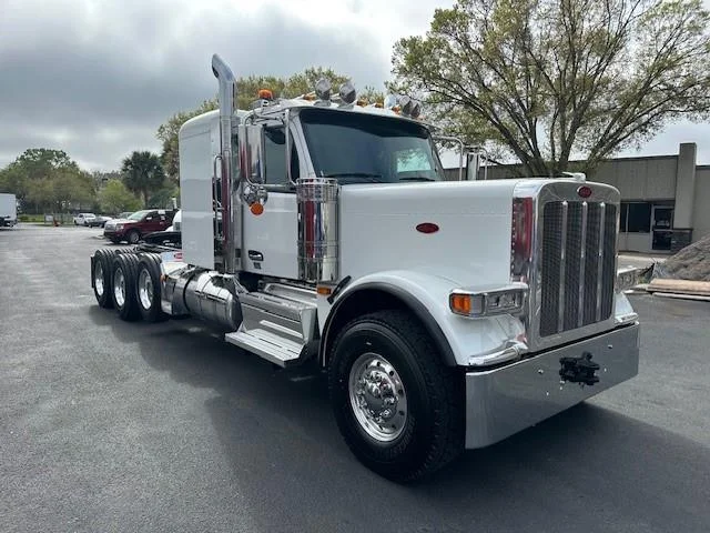 2027 Peterbilt 589 - image 9