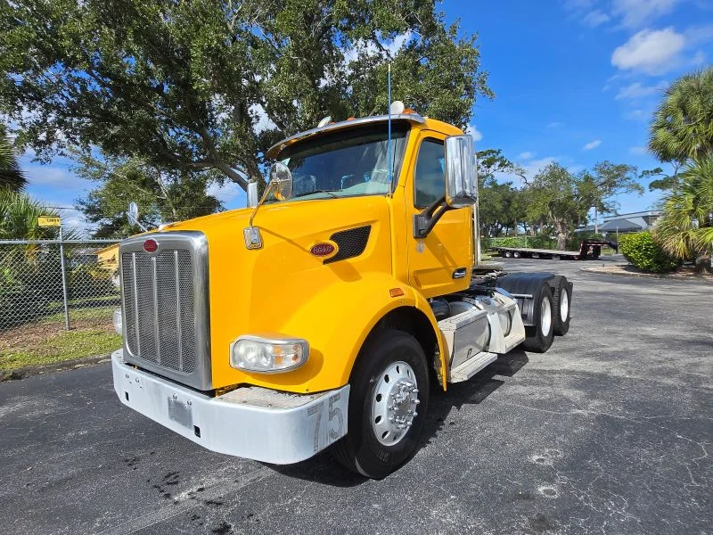 2020 Peterbilt 567 in Fort Lauderdale, FL — photo 2