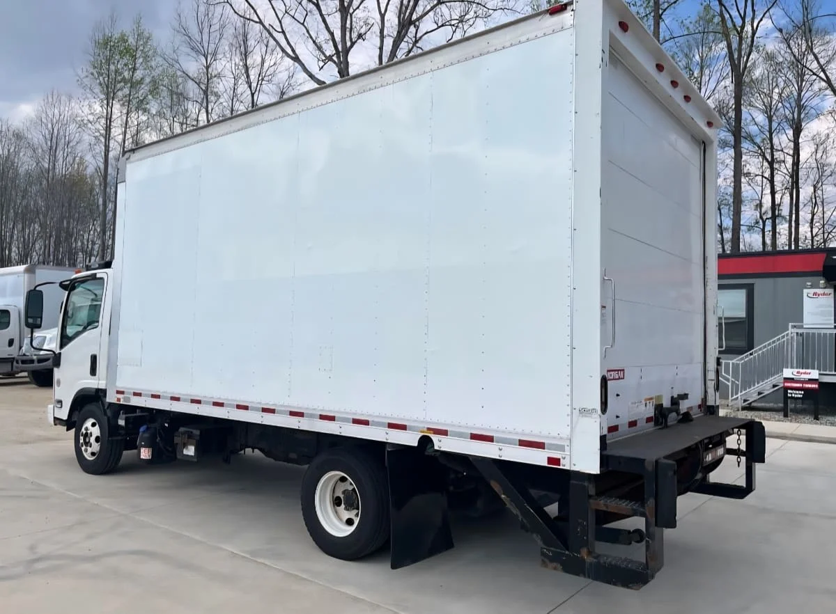 2019 Isuzu NPR - image 6