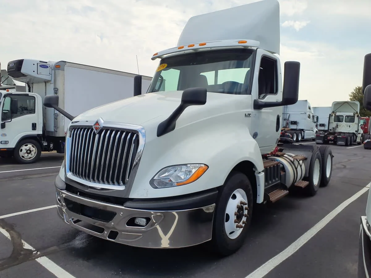 2019 International LT in Altoona, IA