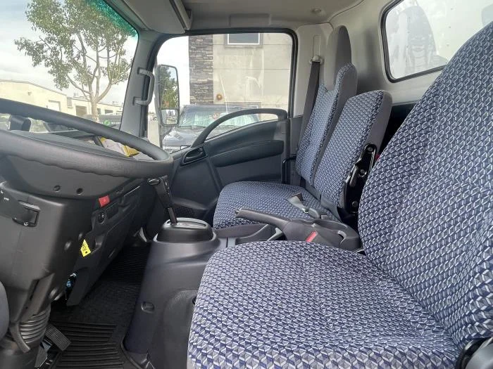 2025 Isuzu NPR - image 13