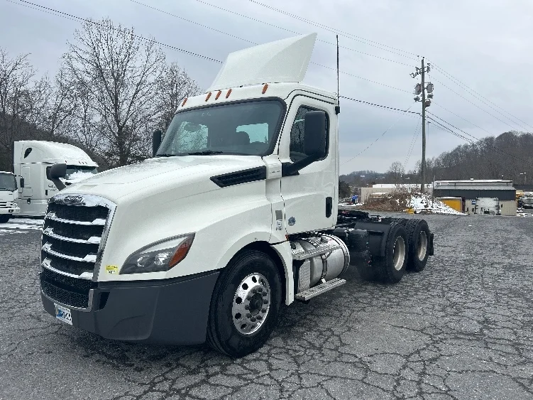 2019 Freightliner Cascadia in Blountville, TN — photo 3
