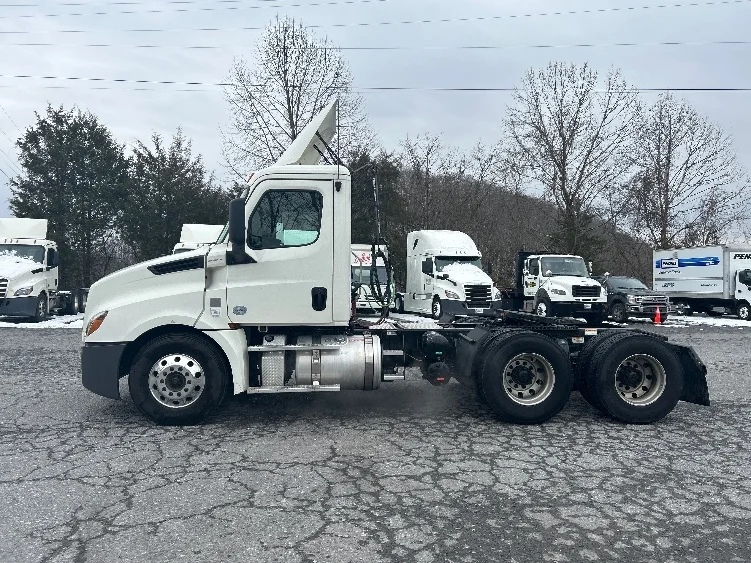 2019 Freightliner Cascadia in Blountville, TN — photo 4