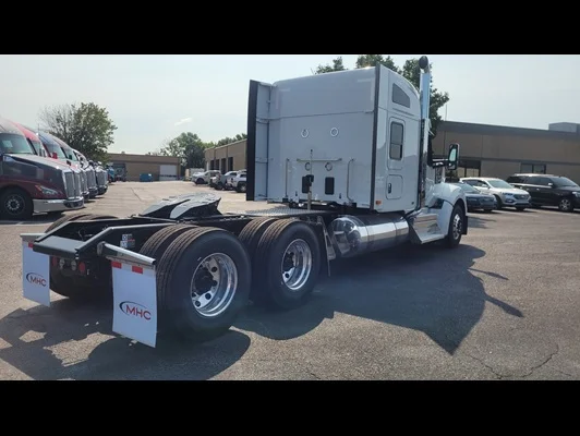 2027 Kenworth W990 in Memphis, TN — photo 15