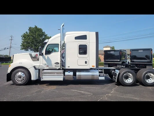 2027 Kenworth W990 in Memphis, TN — photo 11