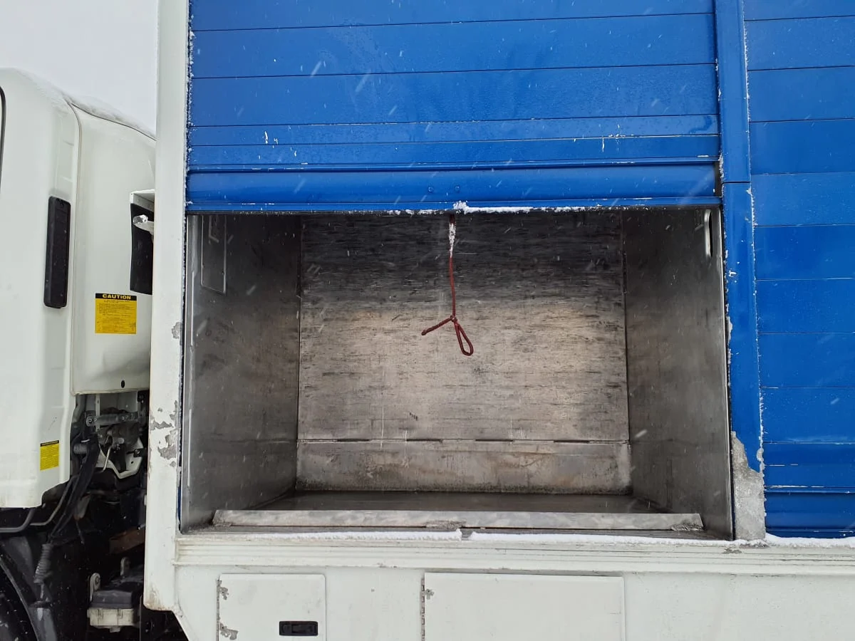 2016 Isuzu NRR - image 8