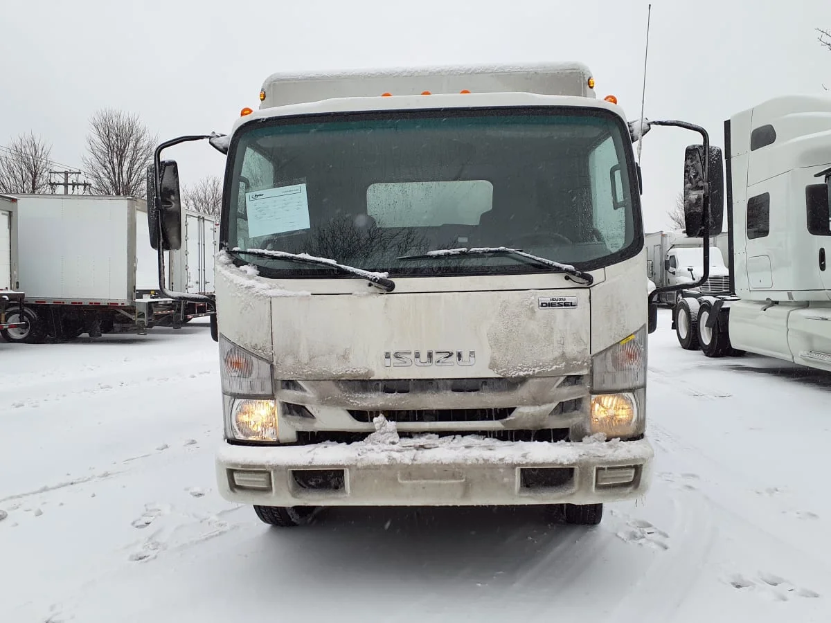 2016 Isuzu NRR in Bolingbrook, IL — photo 2