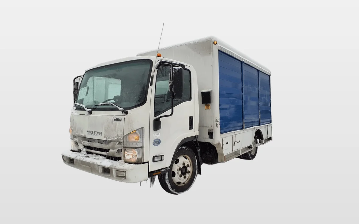 2016 Isuzu NRR - image 1