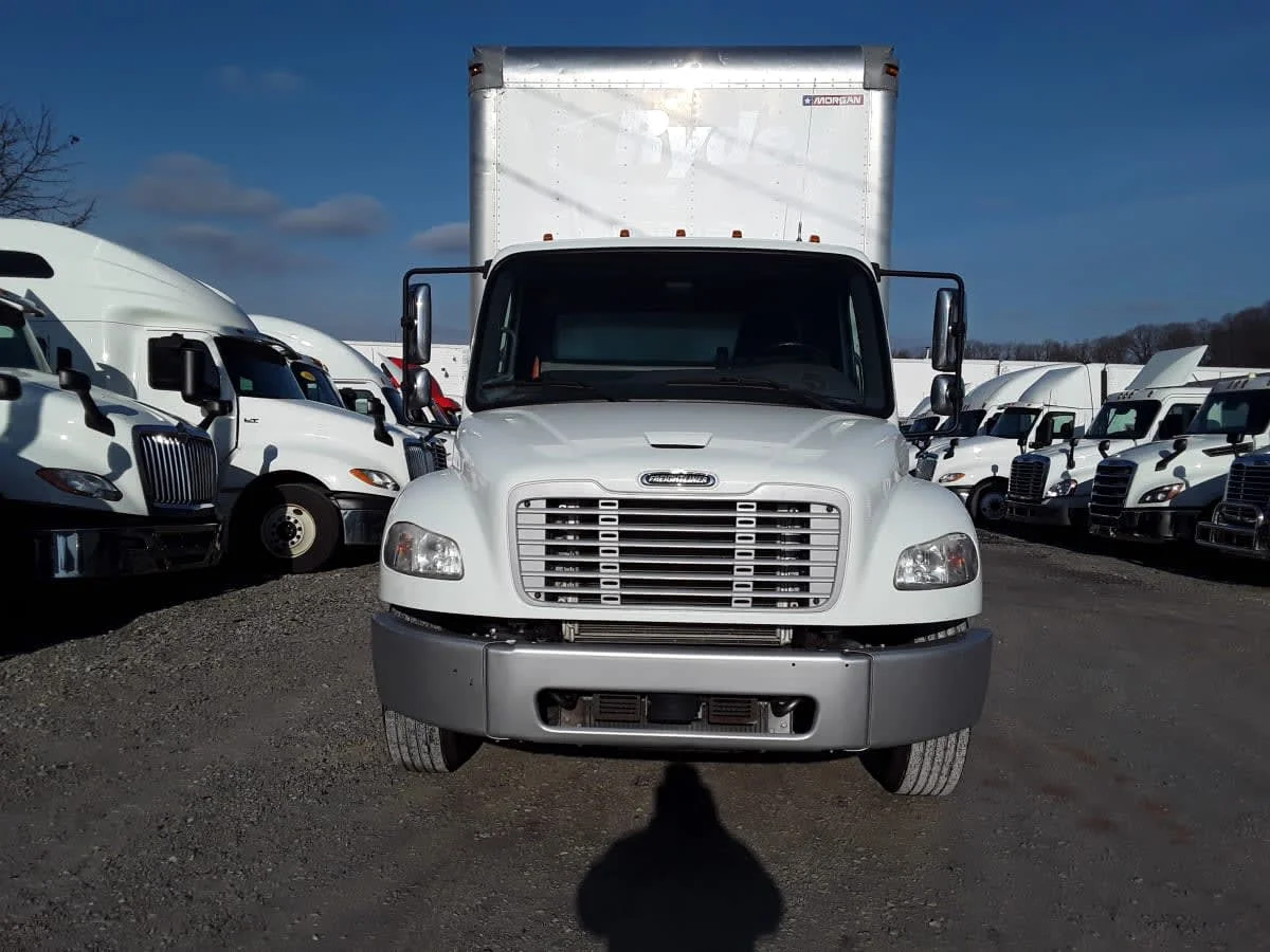 2019 Freightliner M2 106 - image 2