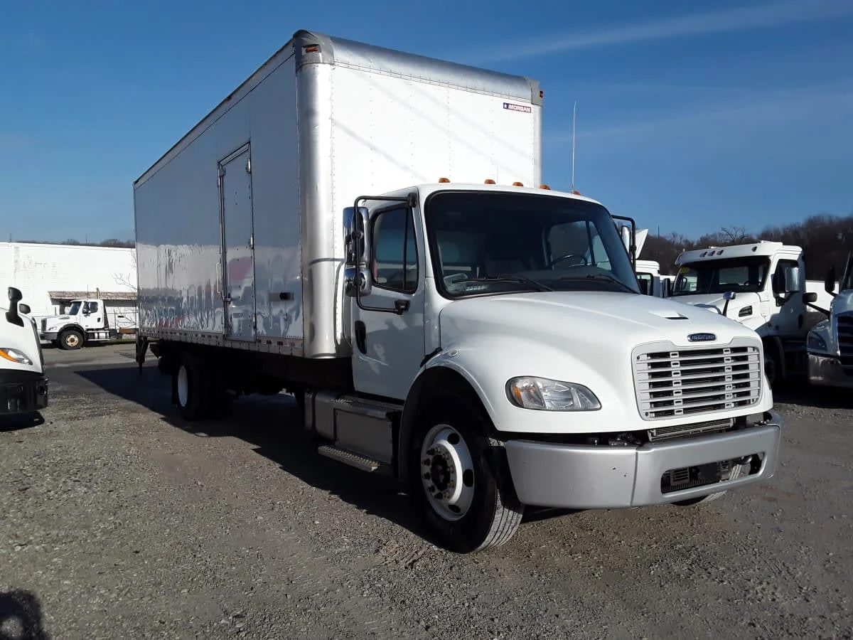 2019 Freightliner M2 106 - image 3