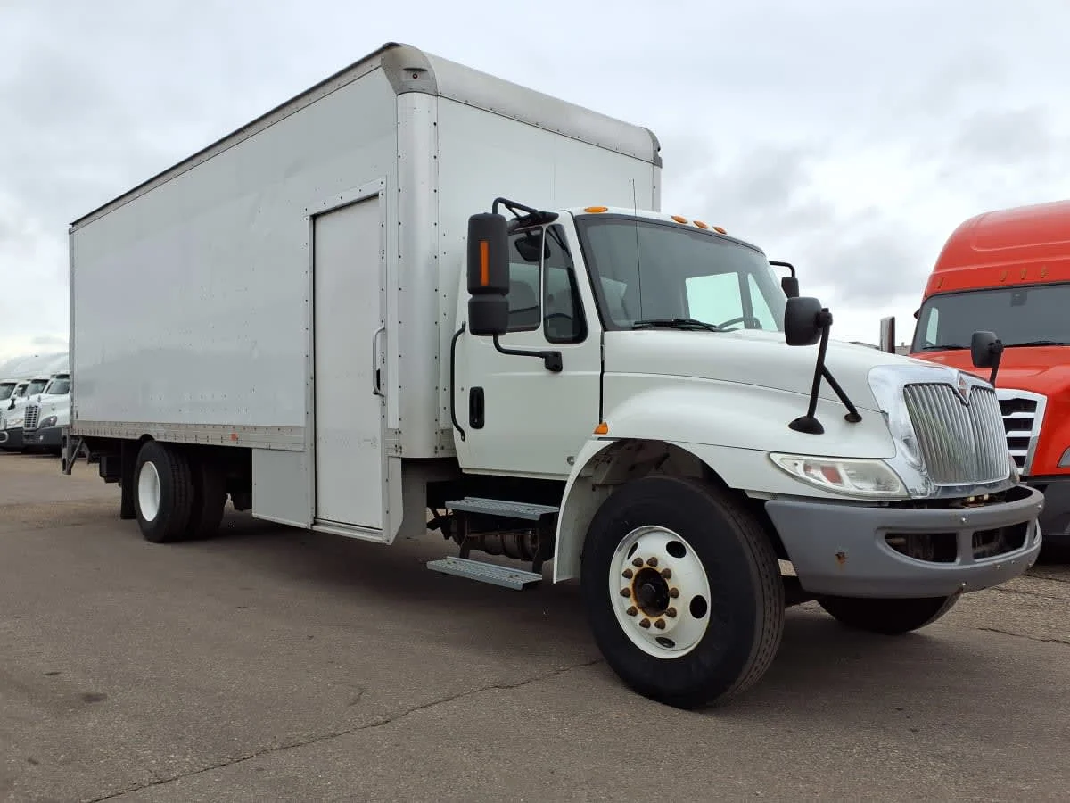 2019 International 4300 in Minneapolis, MN — photo 3