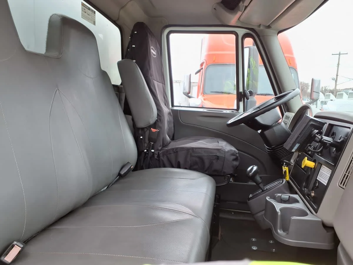2019 International 4300 in Minneapolis, MN — photo 7