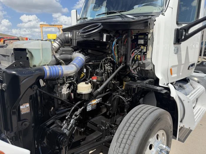 2020 Peterbilt 579 — photo 16
