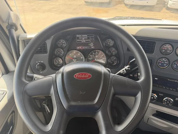 2020 Peterbilt 579 — photo 30