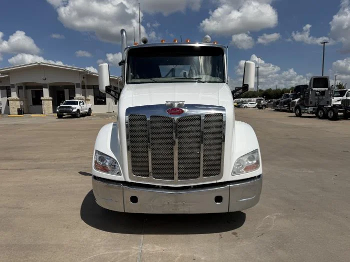 2020 Peterbilt 579 — photo 9