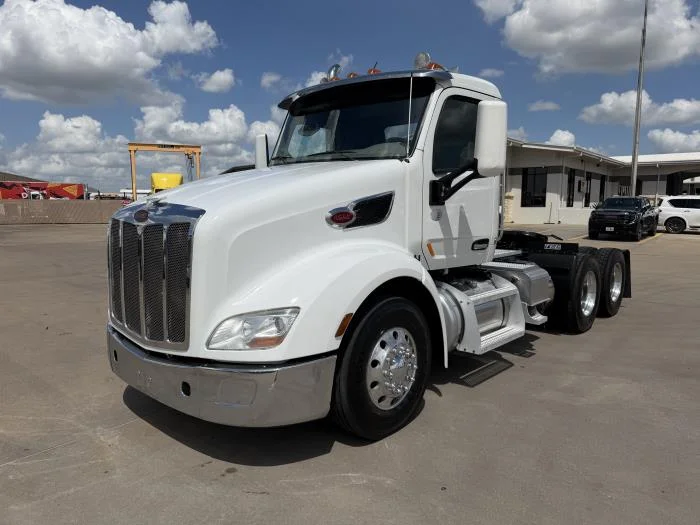 2020 Peterbilt 579 — photo 2