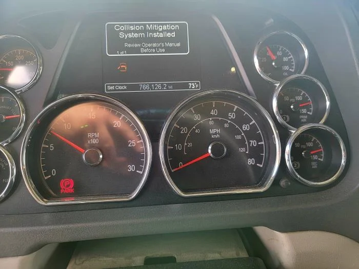 2019 Peterbilt 579 — photo 17