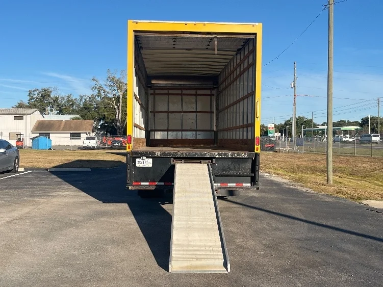 2021 International MV in Ocala, FL — photo 9