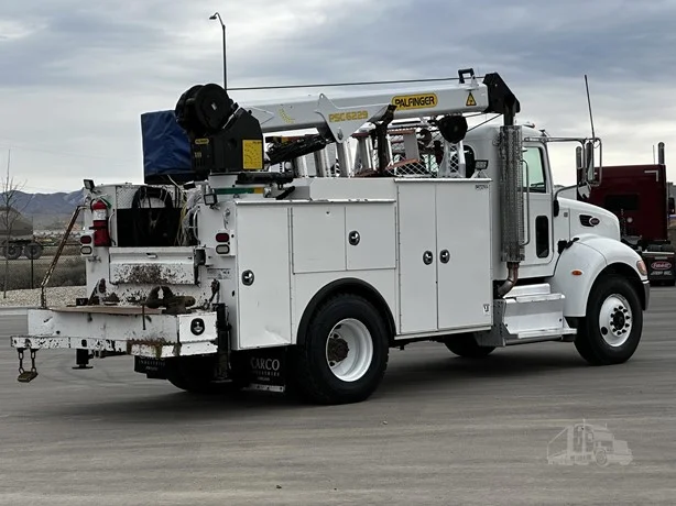 2015 Peterbilt 337 - image 6