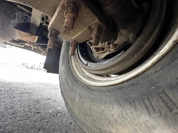 2015 Peterbilt 337 - image 33