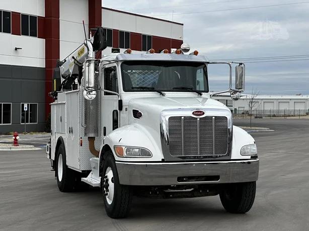 2015 Peterbilt 337 - image 8