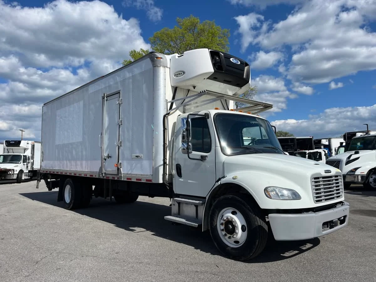 2019 Freightliner M2 106 in Beltsville, MD — photo 3