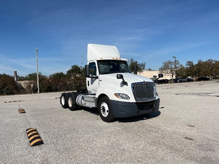 2018 International LT in Tampa, FL