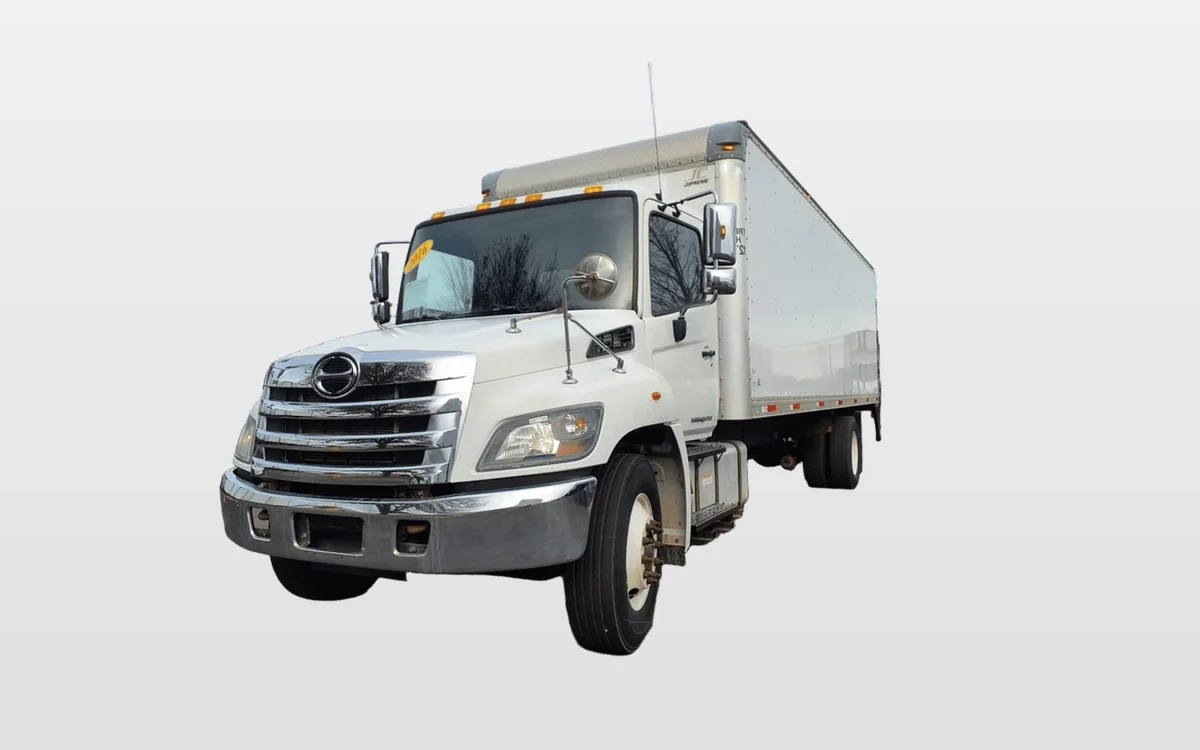 2016 Hino 338 - image 1