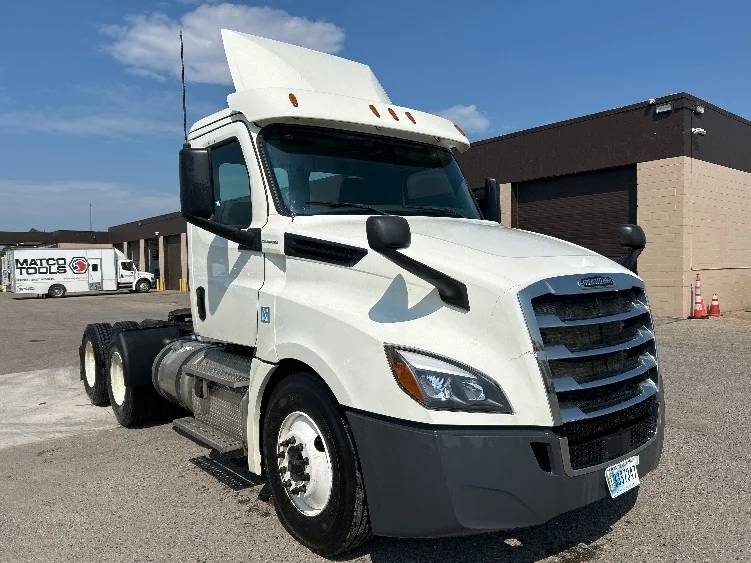 2019 Freightliner Cascadia in Flint, MI