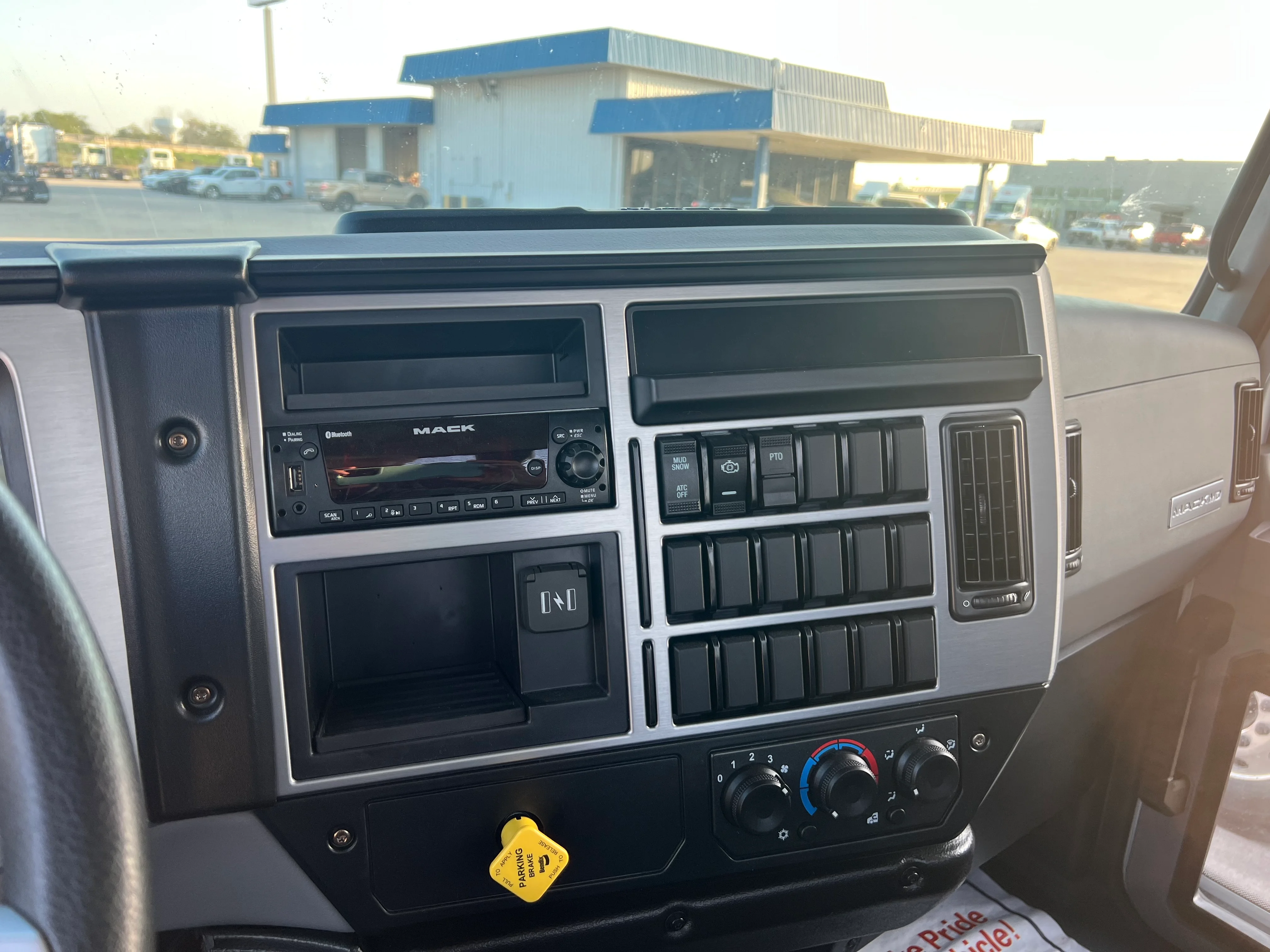 2026 Mack MD in San Antonio, TX — photo 12