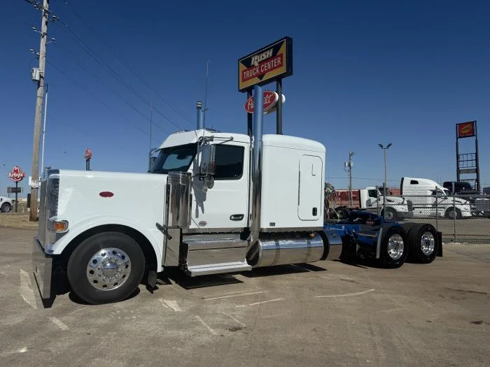 2027 Peterbilt 589 - image 4