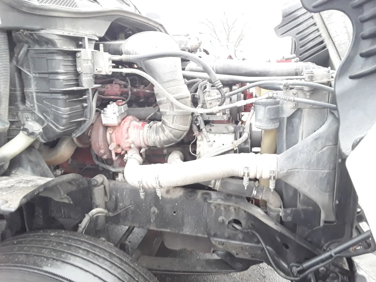 2018 Freightliner Cascadia - image 8