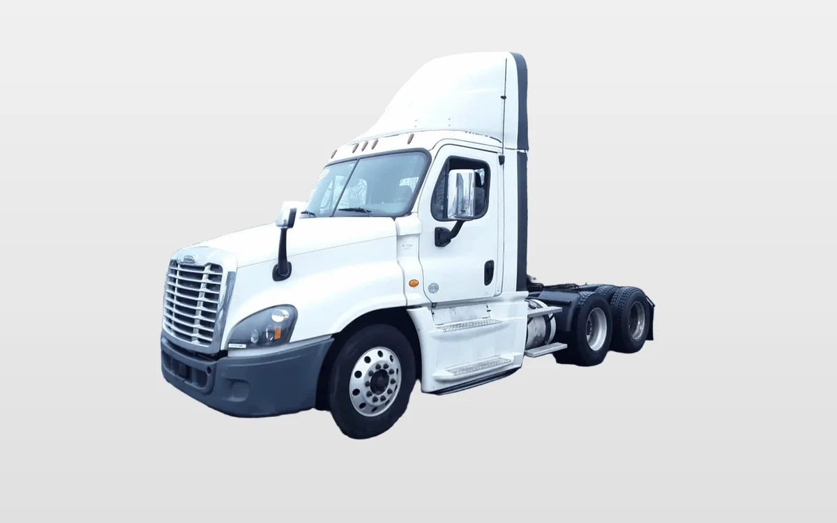 2018 Freightliner Cascadia - image 1