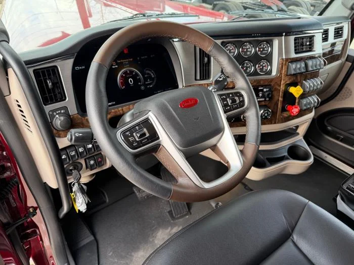 2027 Peterbilt 589 in San Antonio, TX — photo 10