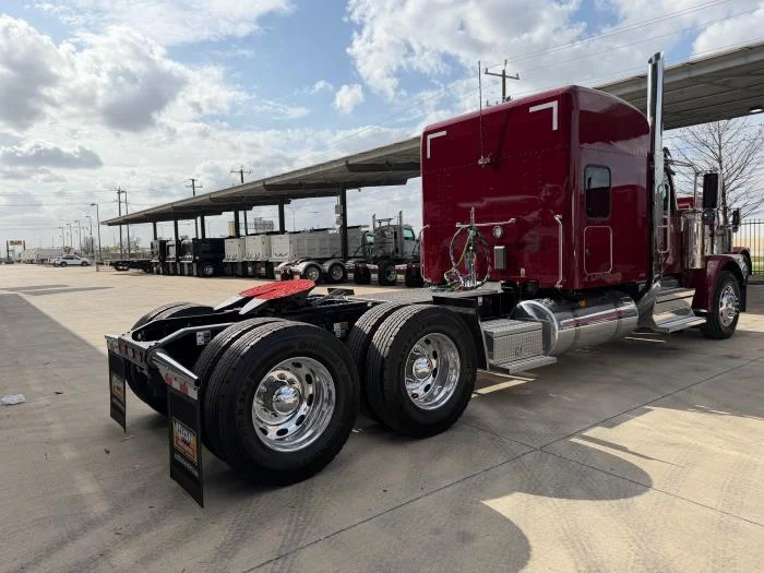 2027 Peterbilt 589 in San Antonio, TX — photo 6