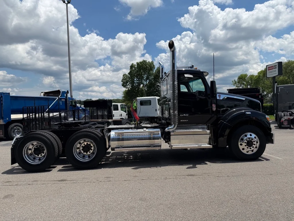 2027 Kenworth T880 in Birmingham, AL — photo 5