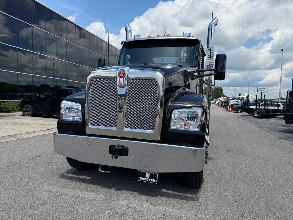 2027 Kenworth T880 in Birmingham, AL — photo 3