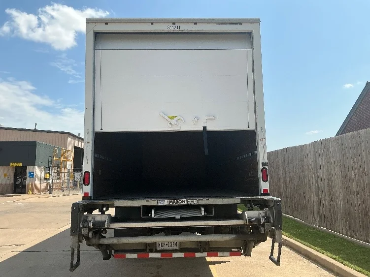 2020 Hino 268 in Tulsa, OK — photo 8